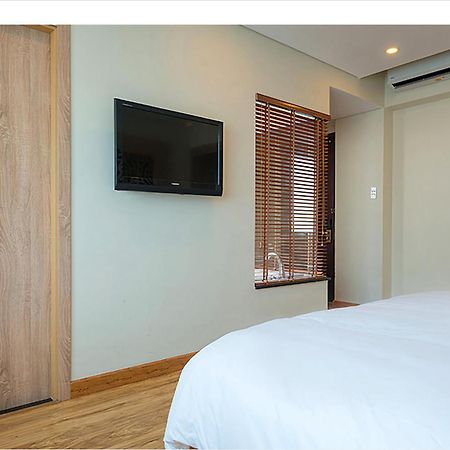 Gemini Saigon Luxury Hotel Хошимин Екстериор снимка
